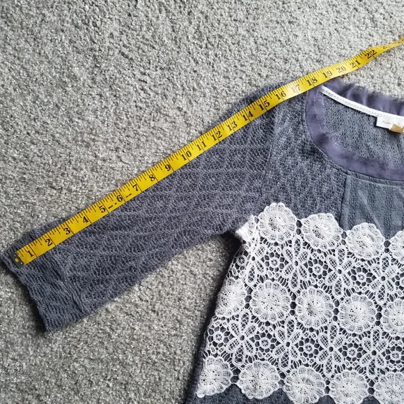 Anthropologie Meadow Rue open knit sweater top in grey with white floral lace - Picture 12 of 12
